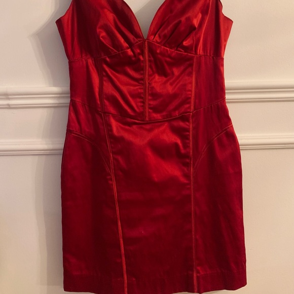 Red Dress - Picture 2 of 2